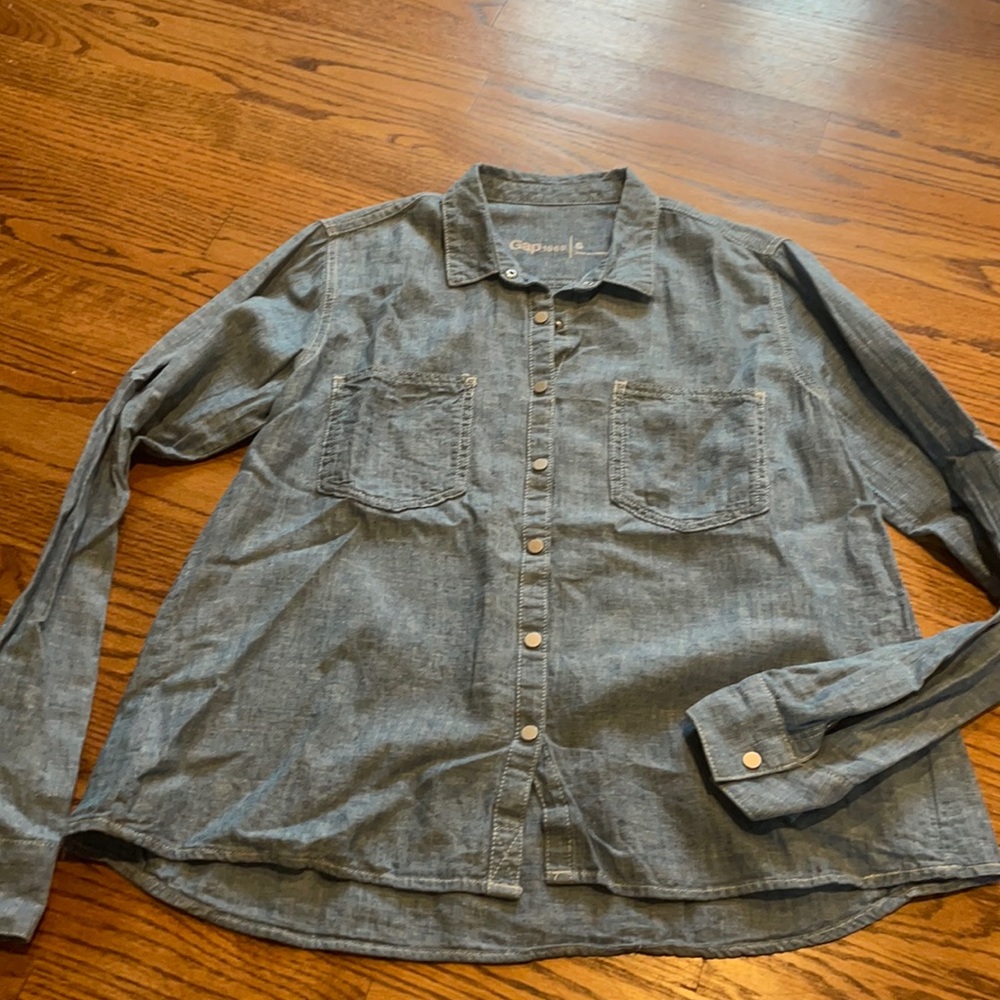 GAP jean denim button down shirt